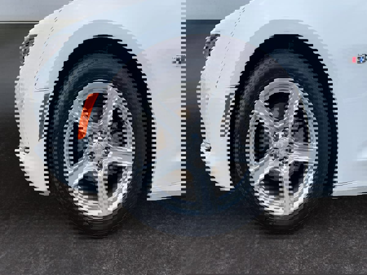 Used 2023 Chevrolet Camaro LT image 9