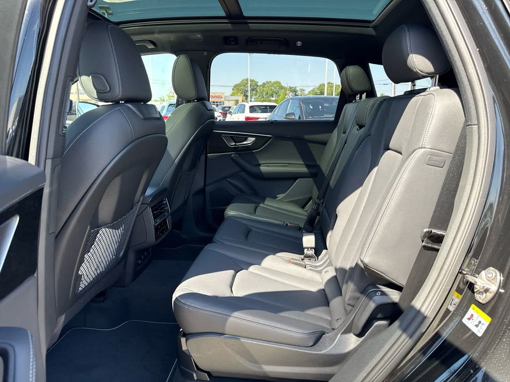 New 2025 Audi Q7 3.0T Premium Plus image 18