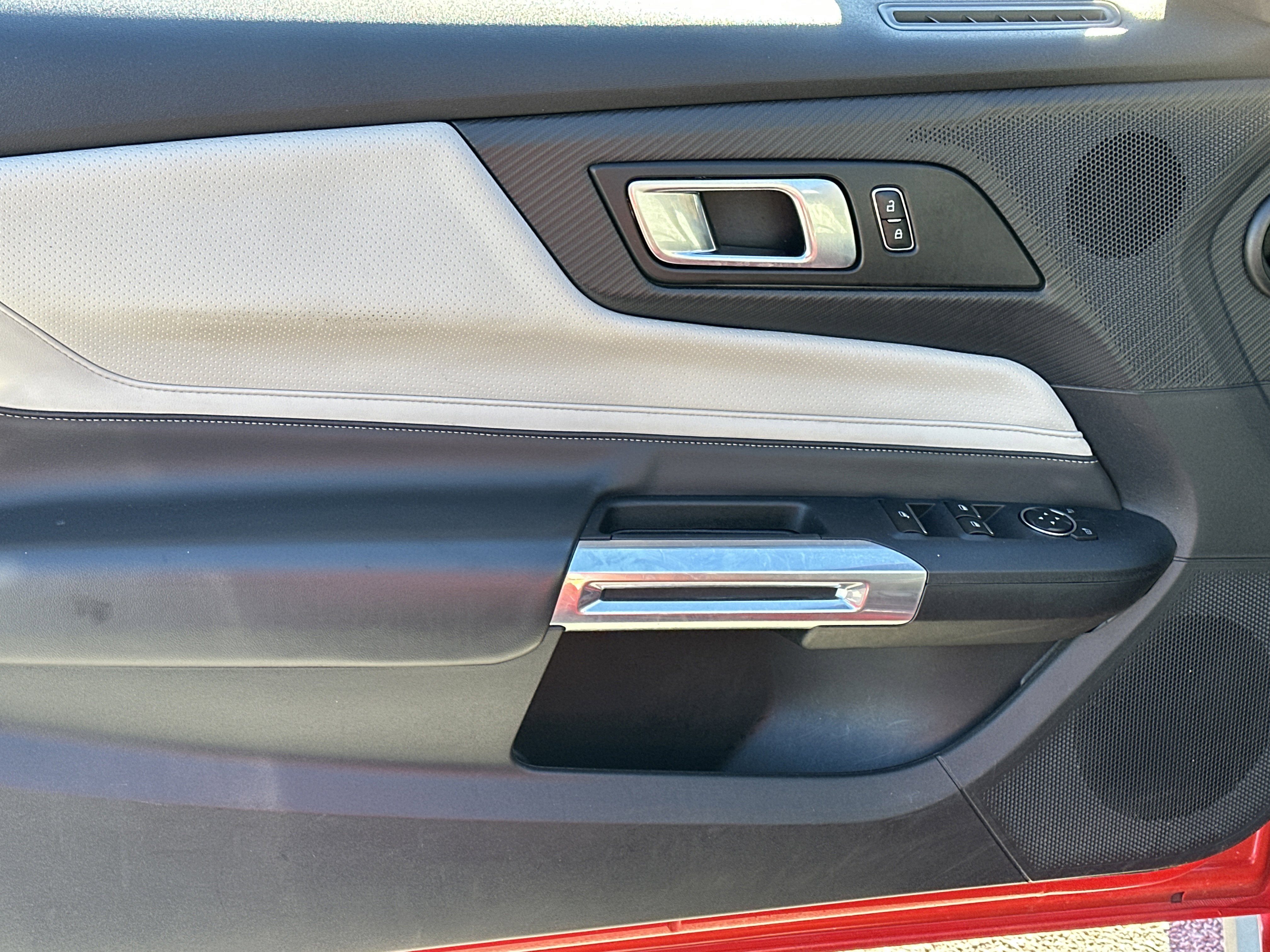 Used 2024 Ford Mustang Premium image 10