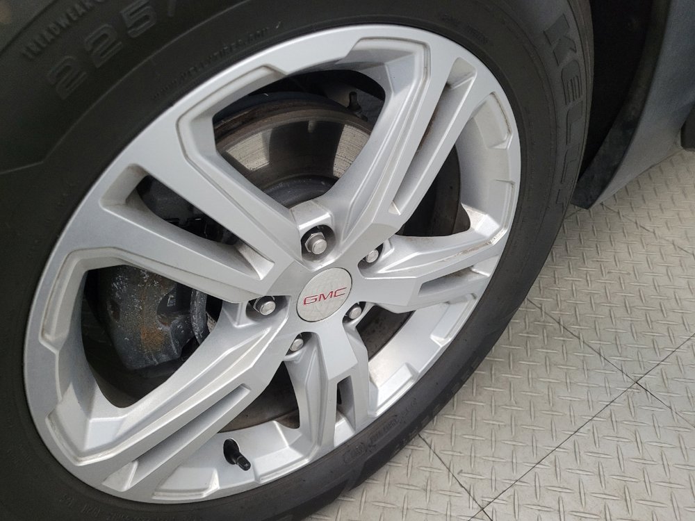 Used 2020 GMC Terrain SLE image 31