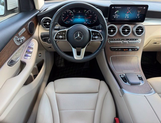 Used 2022 Mercedes-Benz GLC 300 4MATIC image 10