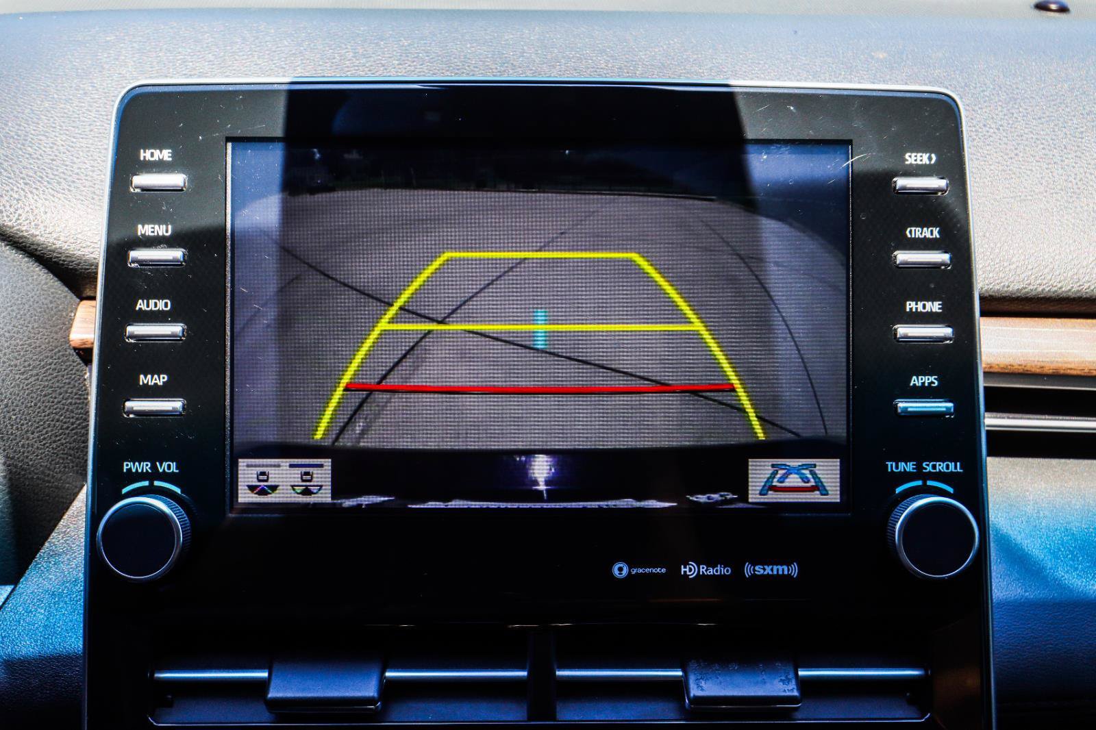 Used 2019 Toyota Avalon XLE w/ Moonroof Package FWD image 9