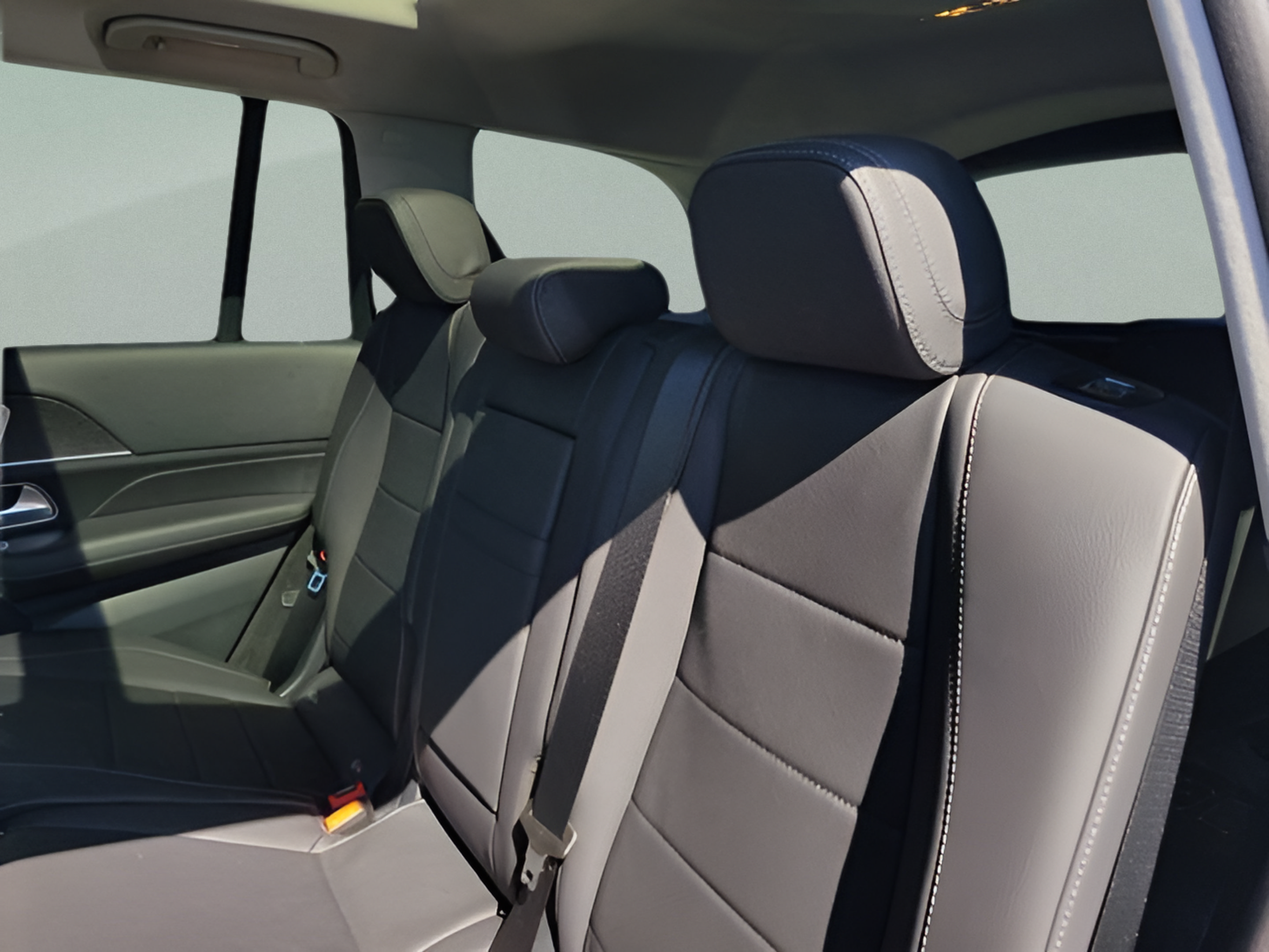 Certified 2026 Mercedes-Benz GLS 450 4MATIC image 9