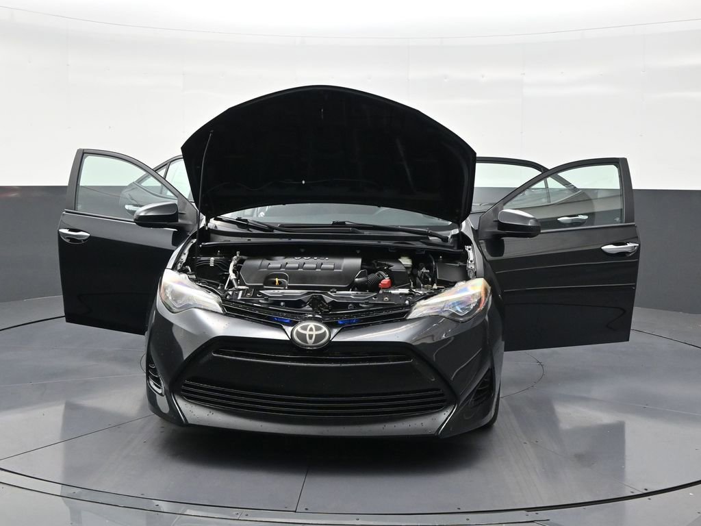 Used 2018 Toyota Corolla LE image 34