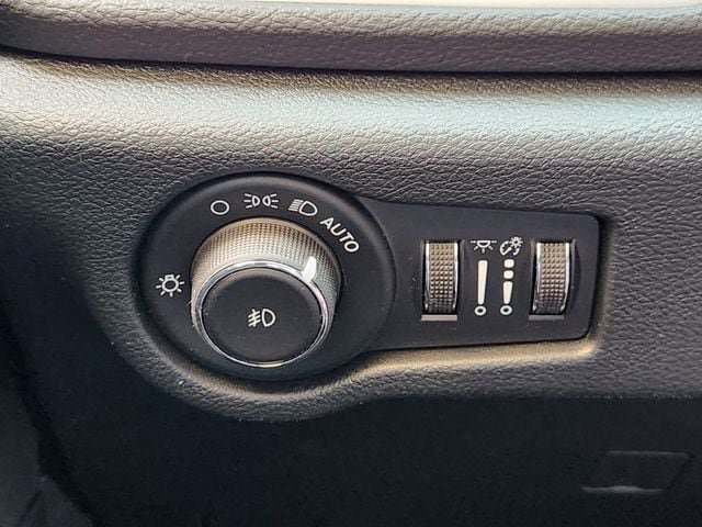 New 2026 Chrysler Pacifica Select w/ S Appearance Package FWD image 17