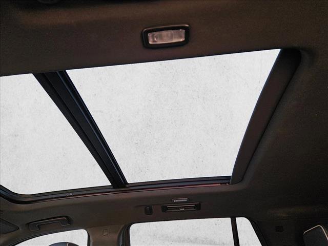 Used 2021 GMC Yukon SLT w/ SLT Premium Package image 19