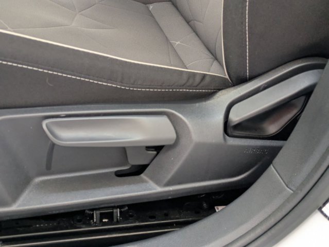 Used 2025 Volkswagen Jetta Sport image 15