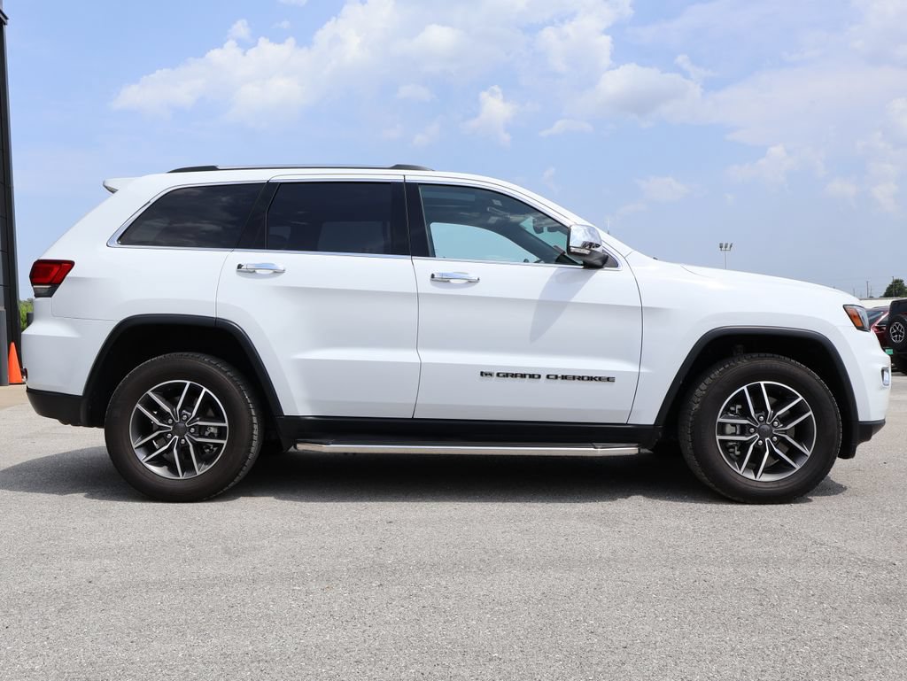 Used 2022 Jeep Grand Cherokee Limited w/ Tech Group AWD/4WD image 6