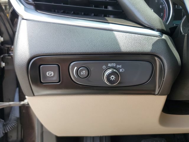 Used 2018 Buick Enclave Essence FWD image 28