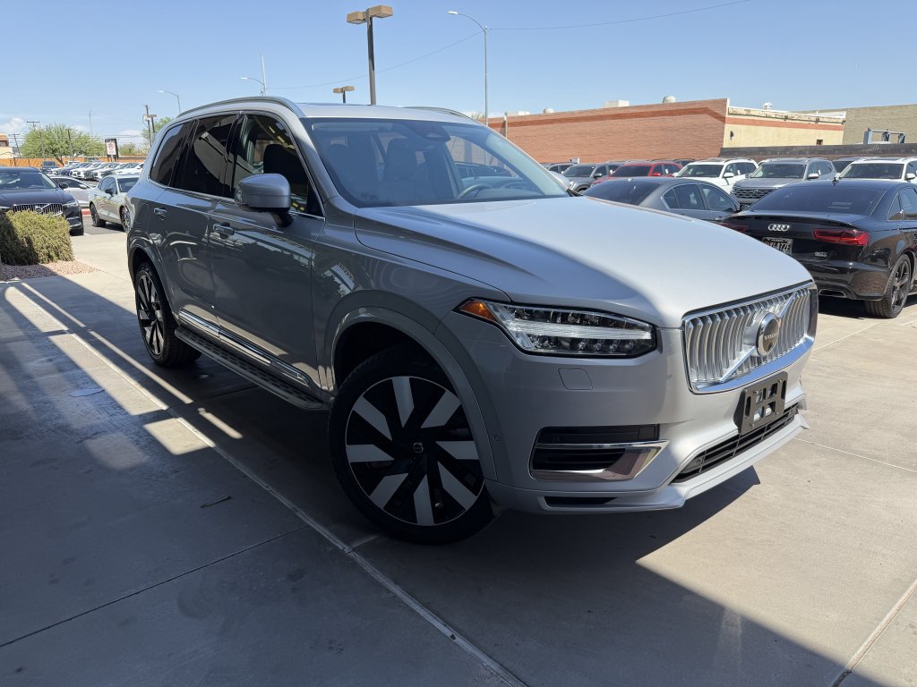 Used 2024 Volvo XC90 T8 Plus w/ Protection Package Premier AWD/4WD image 6