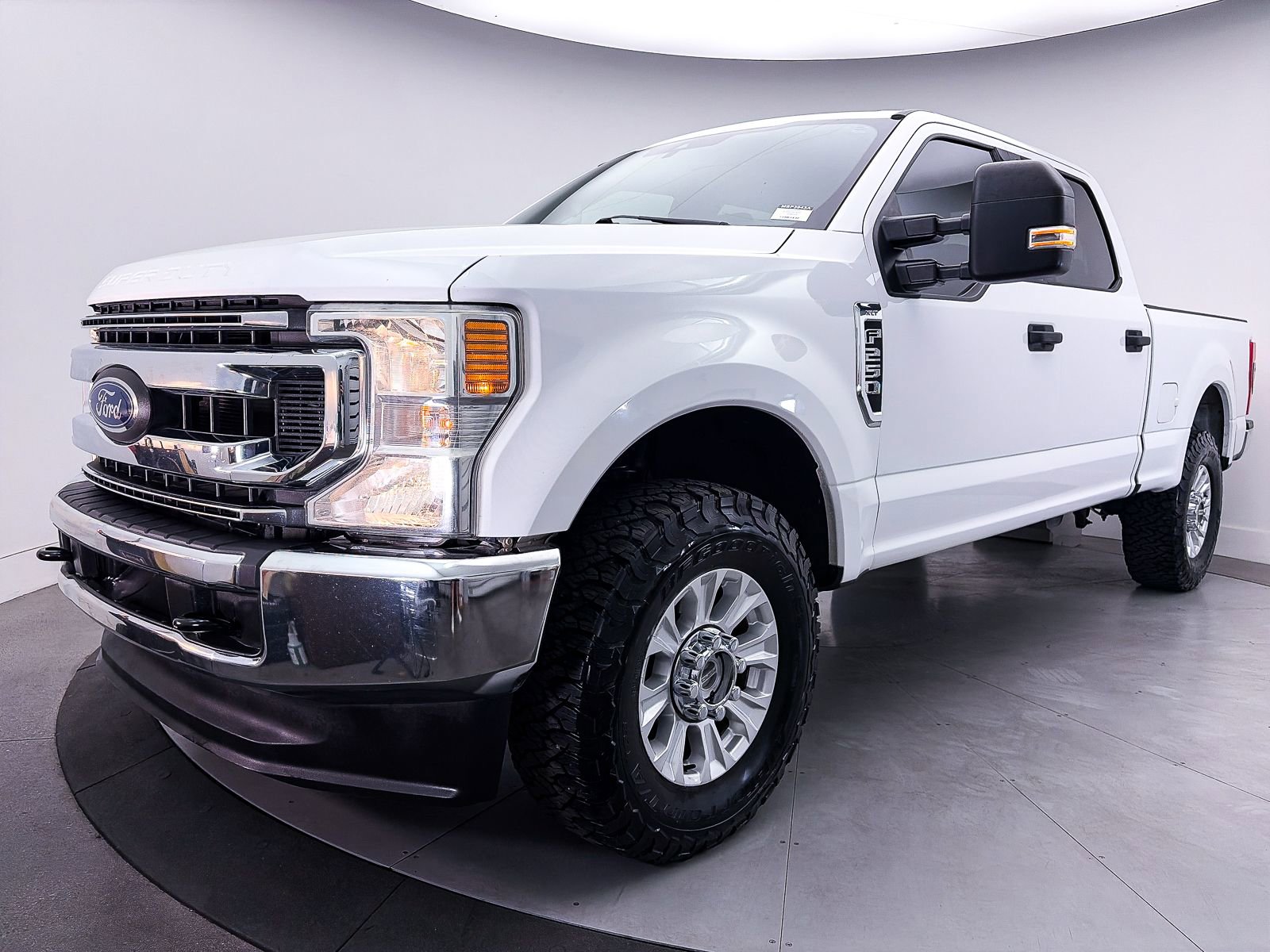 Used 2020 Ford F250 XLT AWD/4WD image 6
