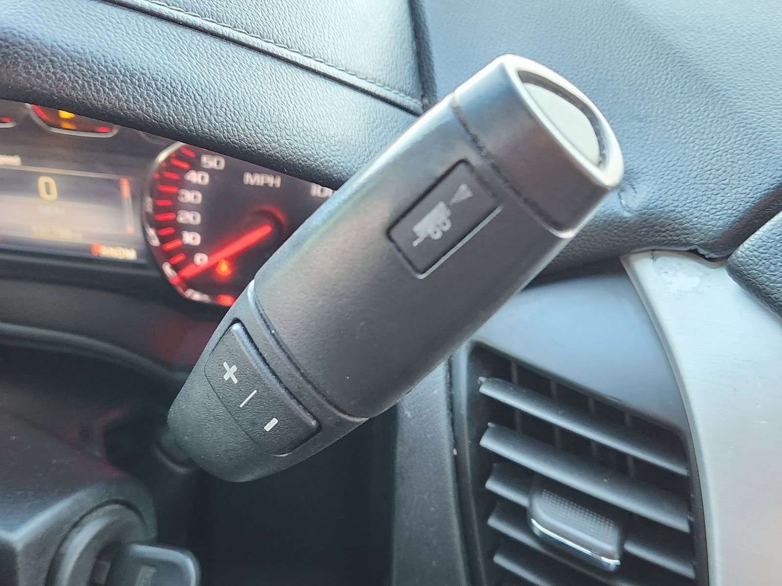 Used 2016 GMC Yukon SLE w/ Convenience Package image 23