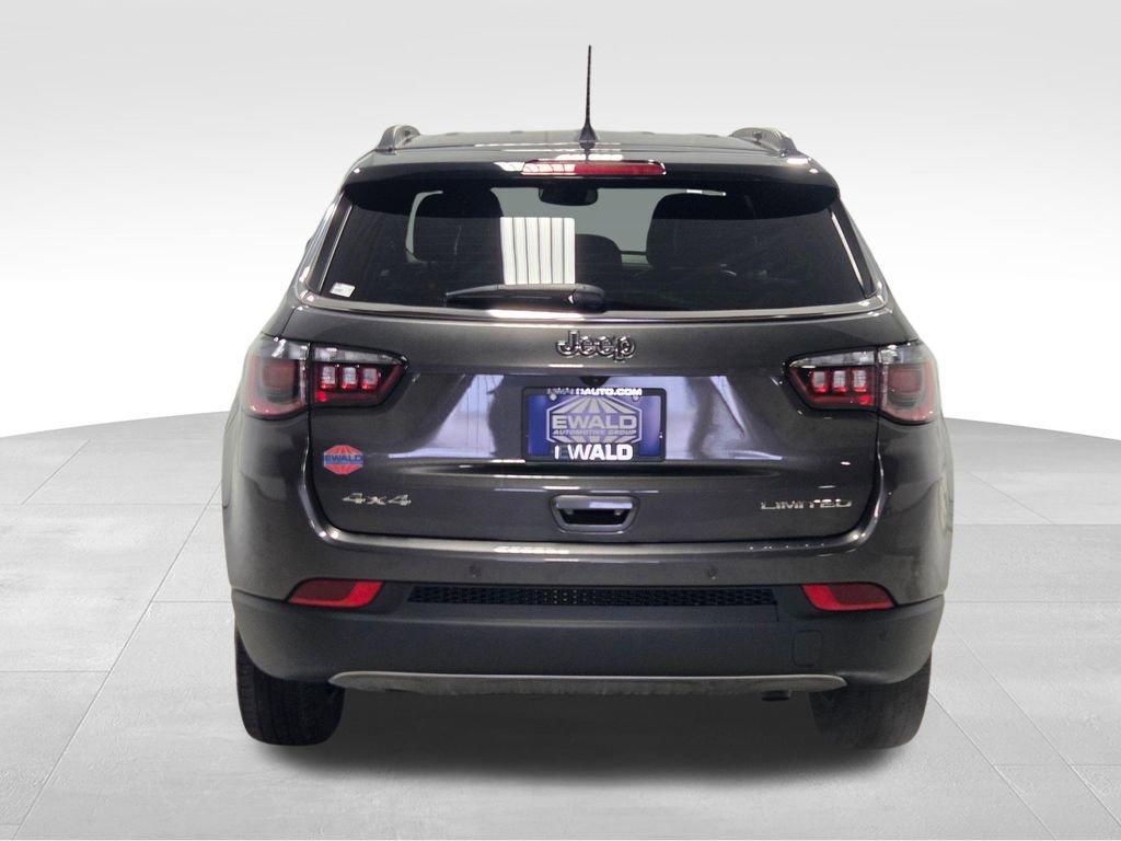 Used 2024 Jeep Compass Limited image 21