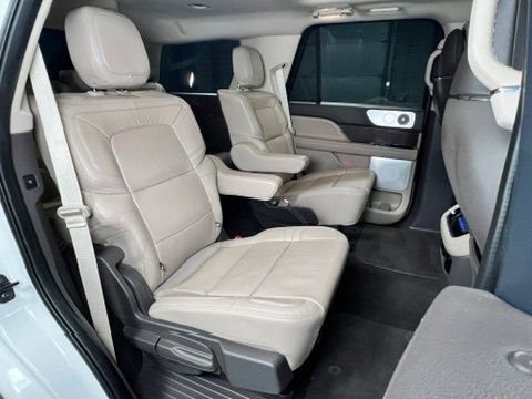 Used 2023 Lincoln Navigator Reserve AWD/4WD image 16