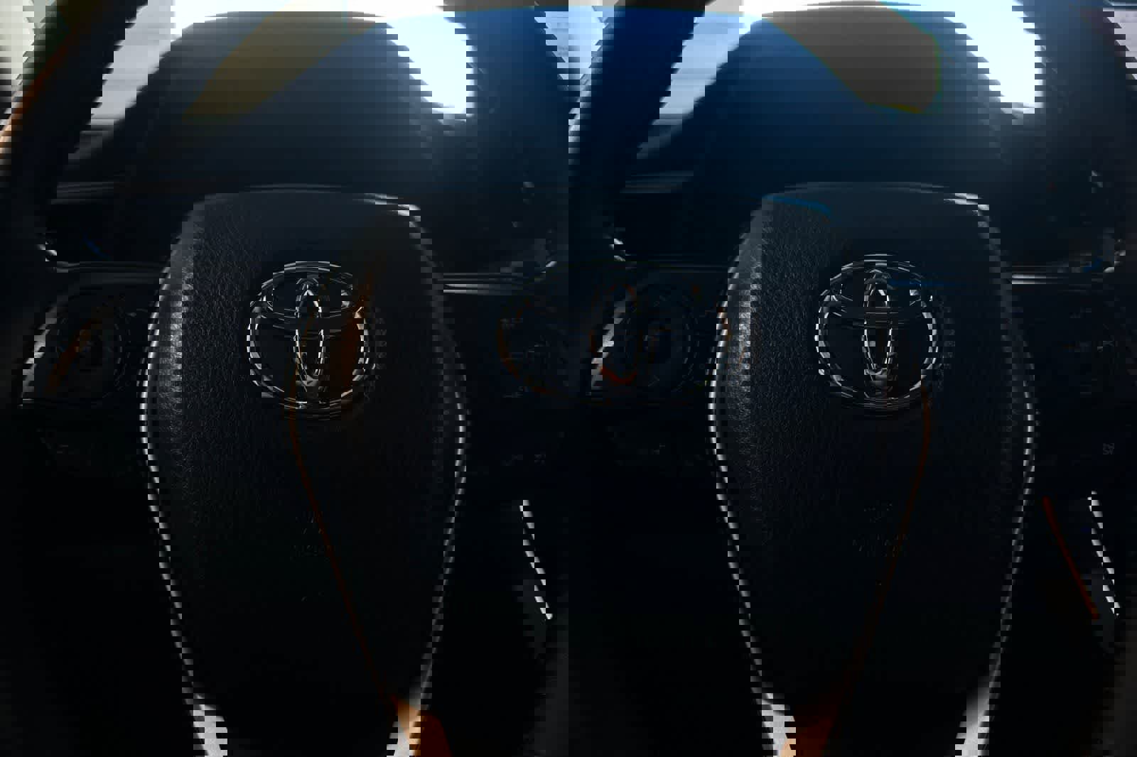 Used 2024 Toyota Venza LE image 25