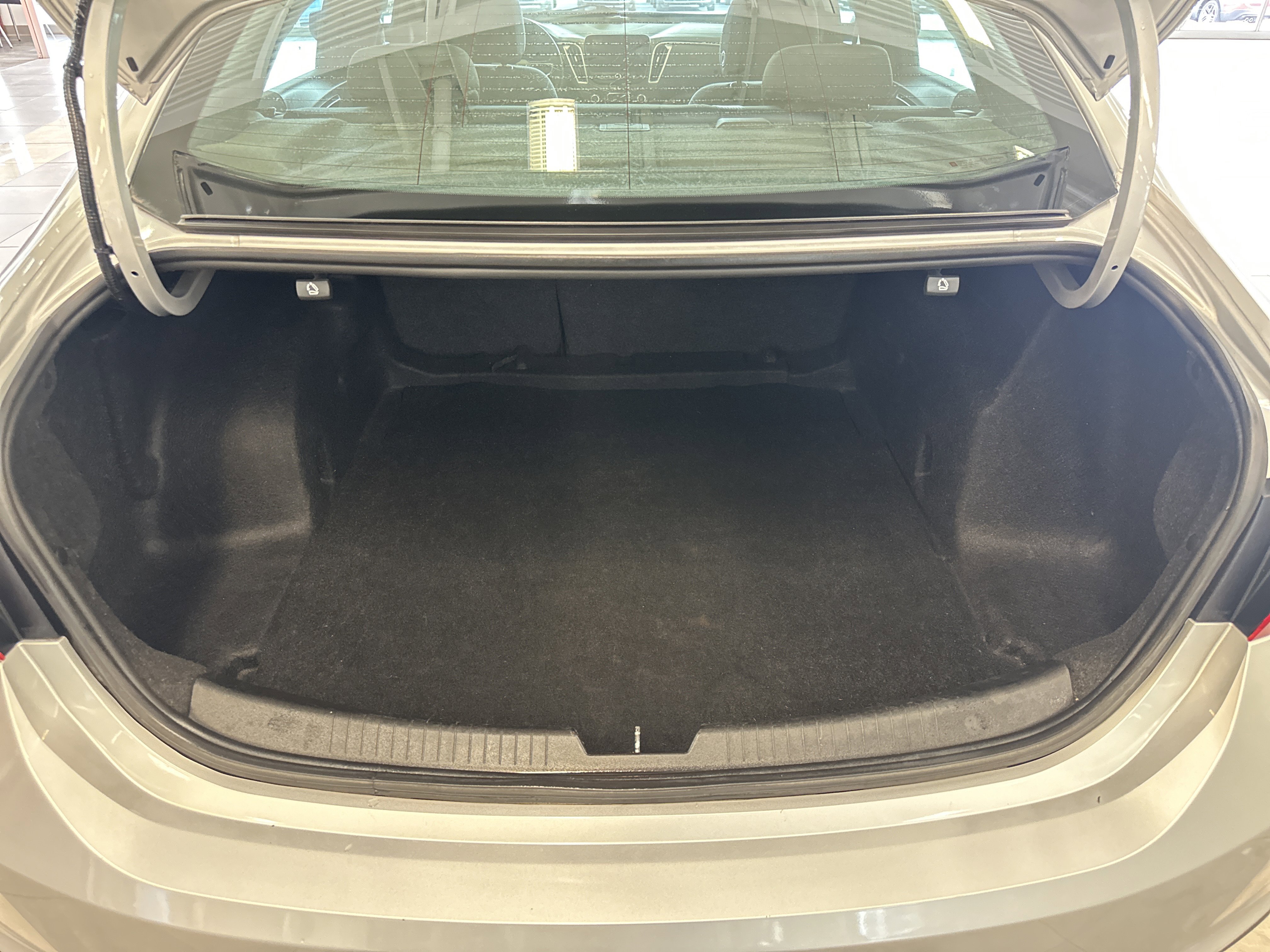 Used 2020 Chevrolet Malibu LS image 6