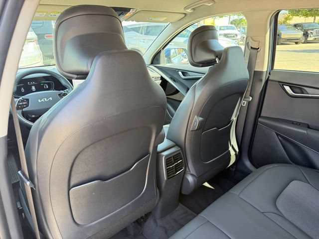 Used 2024 Kia Niro EX FWD image 28