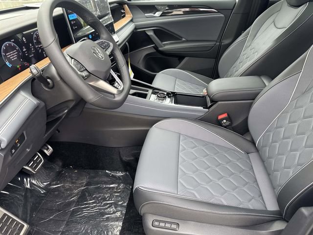 New 2026 Volkswagen Tiguan SEL R-Line AWD/4WD image 14