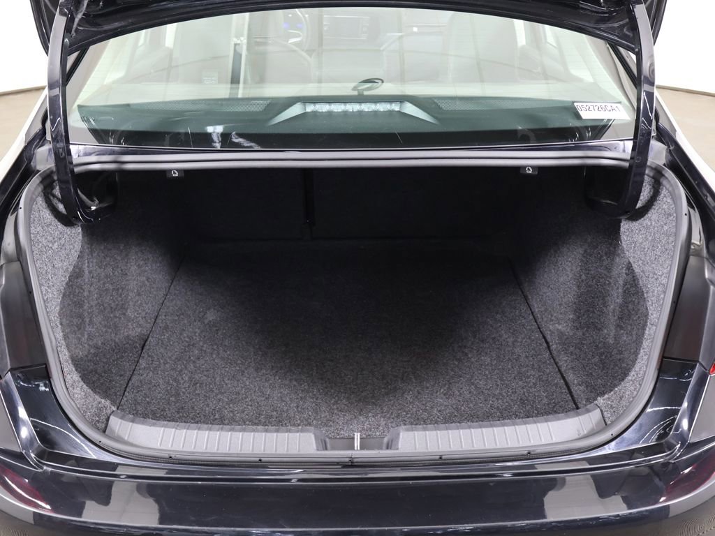 Used 2024 Volkswagen Jetta SE image 19