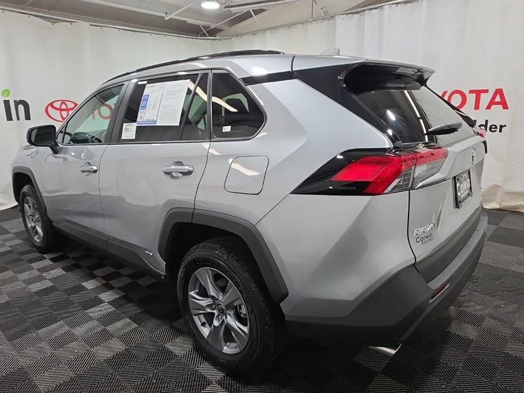 Used 2025 Toyota RAV4 LE image 4
