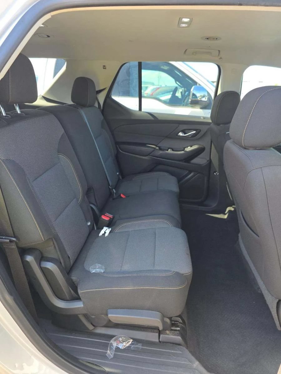 Used 2020 Chevrolet Traverse LS AWD/4WD image 8