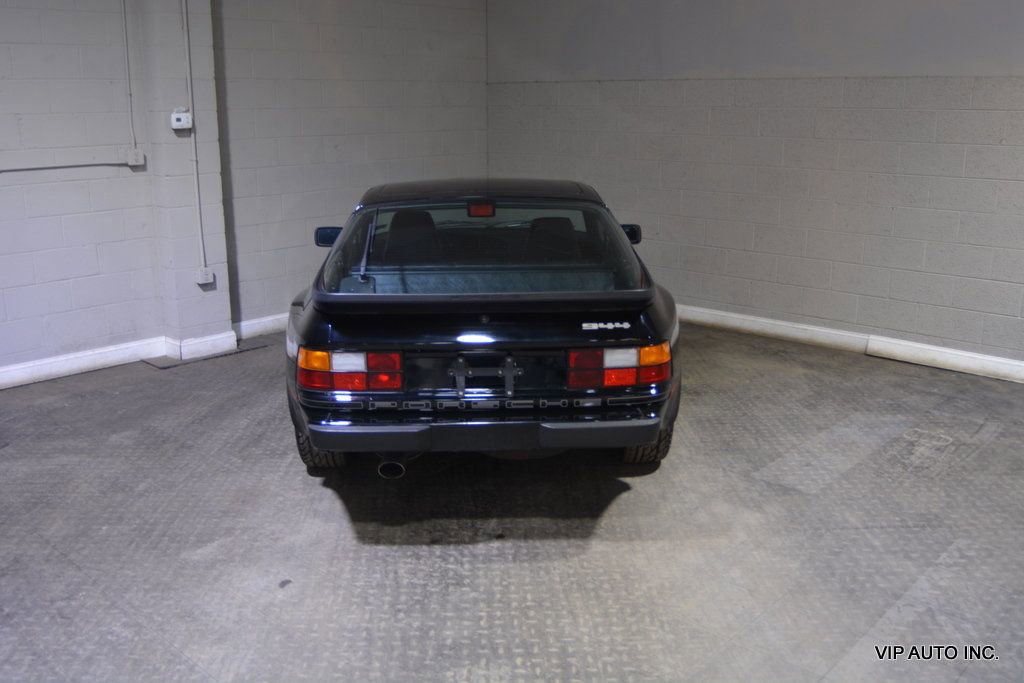 Used 1986 Porsche 944 Coupe image 22