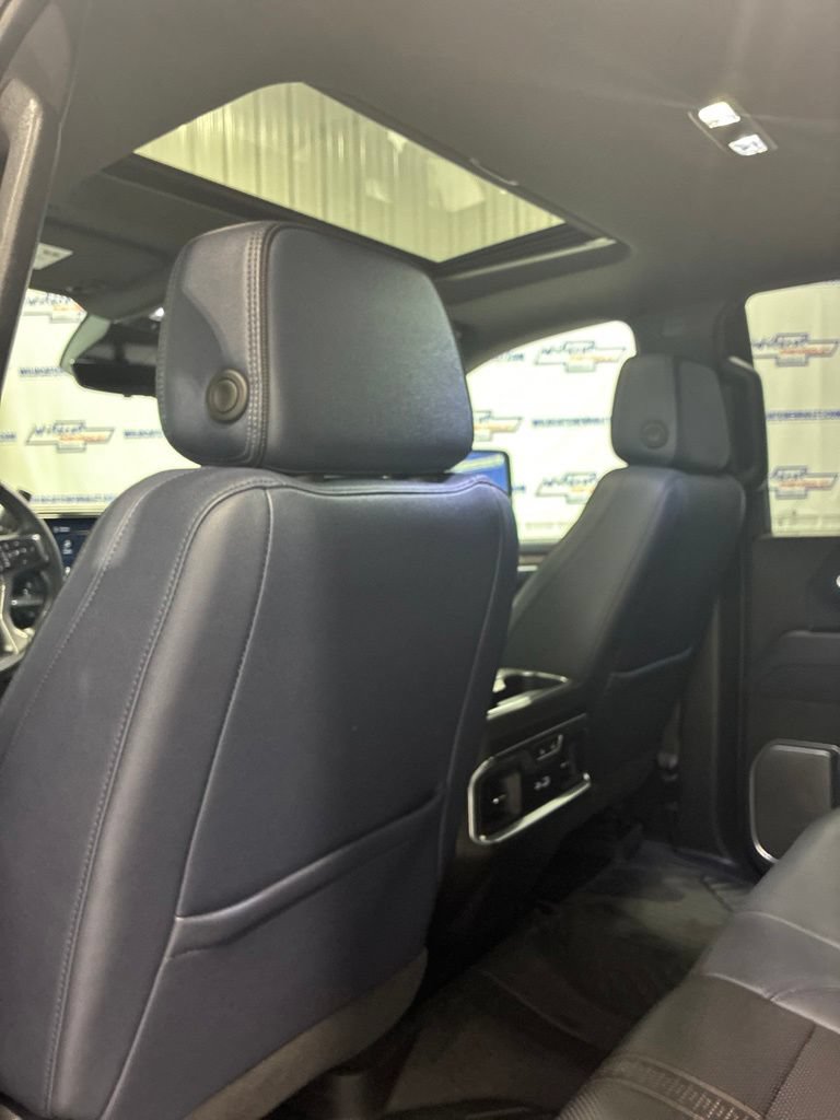 Used 2025 Chevrolet Silverado 2500 High Country w/ High Country Premium Package AWD/4WD image 42