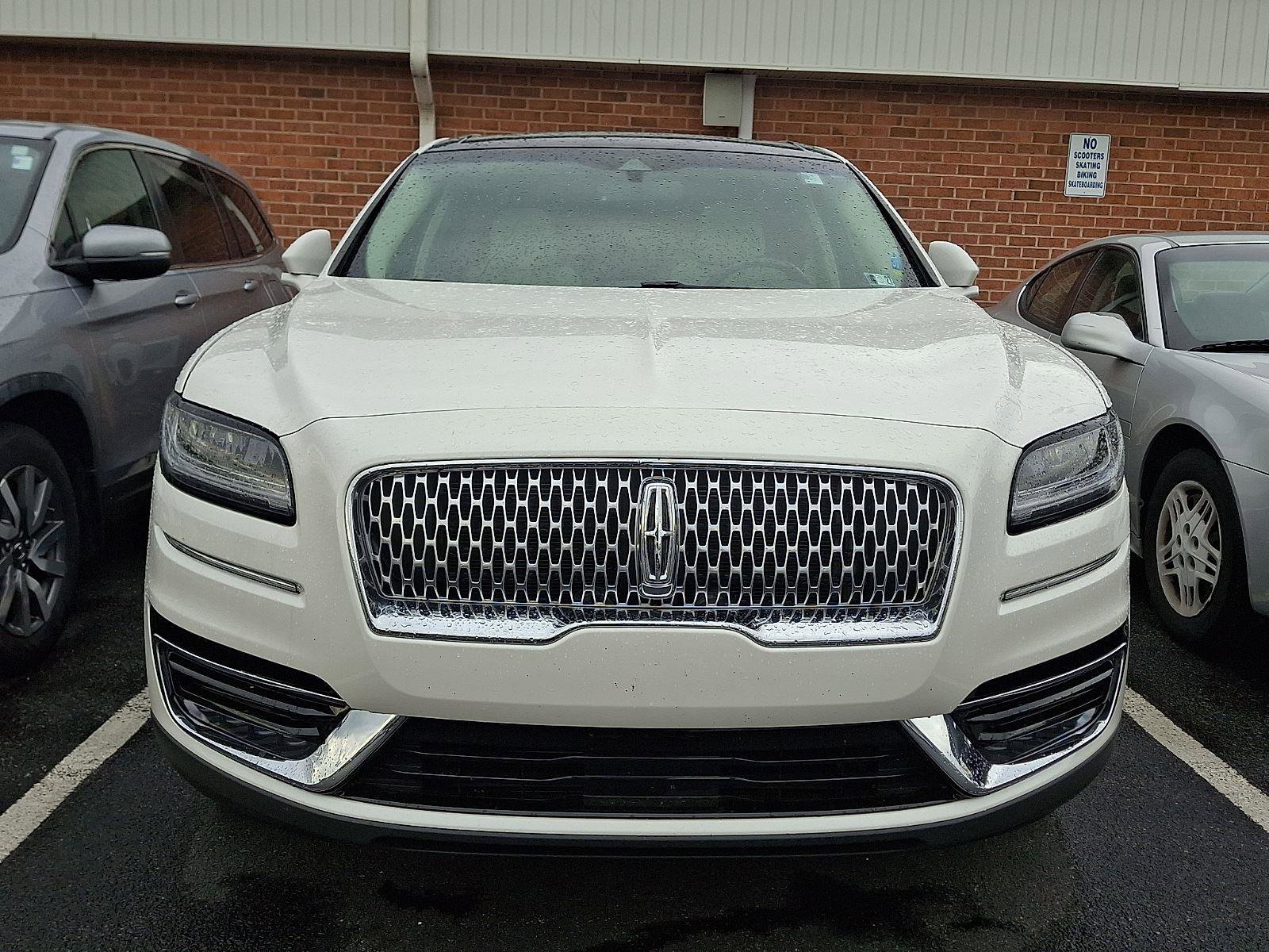 Used 2019 Lincoln Nautilus Reserve w/ Cargo Utility Package AWD/4WD image 2