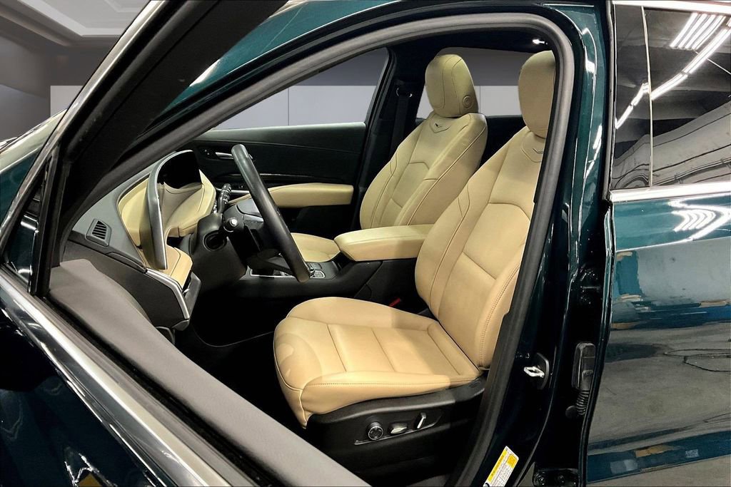 Certified 2024 Cadillac XT4 Premium Luxury w/ Cold Weather Package image 21