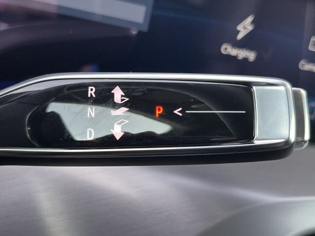 New 2027 Cadillac Vistiq Luxury AWD/4WD image 17