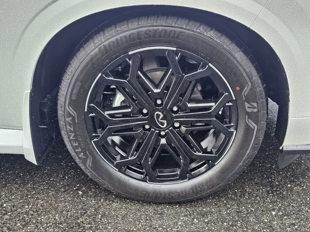 New 2026 INFINITI QX80 4WD image 9