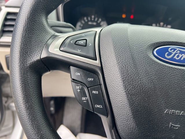 Used 2017 Ford Fusion SE image 14