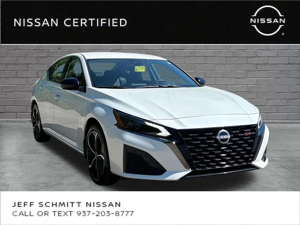 Certified 2025 Nissan Altima 2.5 SR FWD image 1
