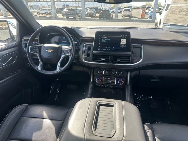 Used 2023 Chevrolet Suburban Premier image 16
