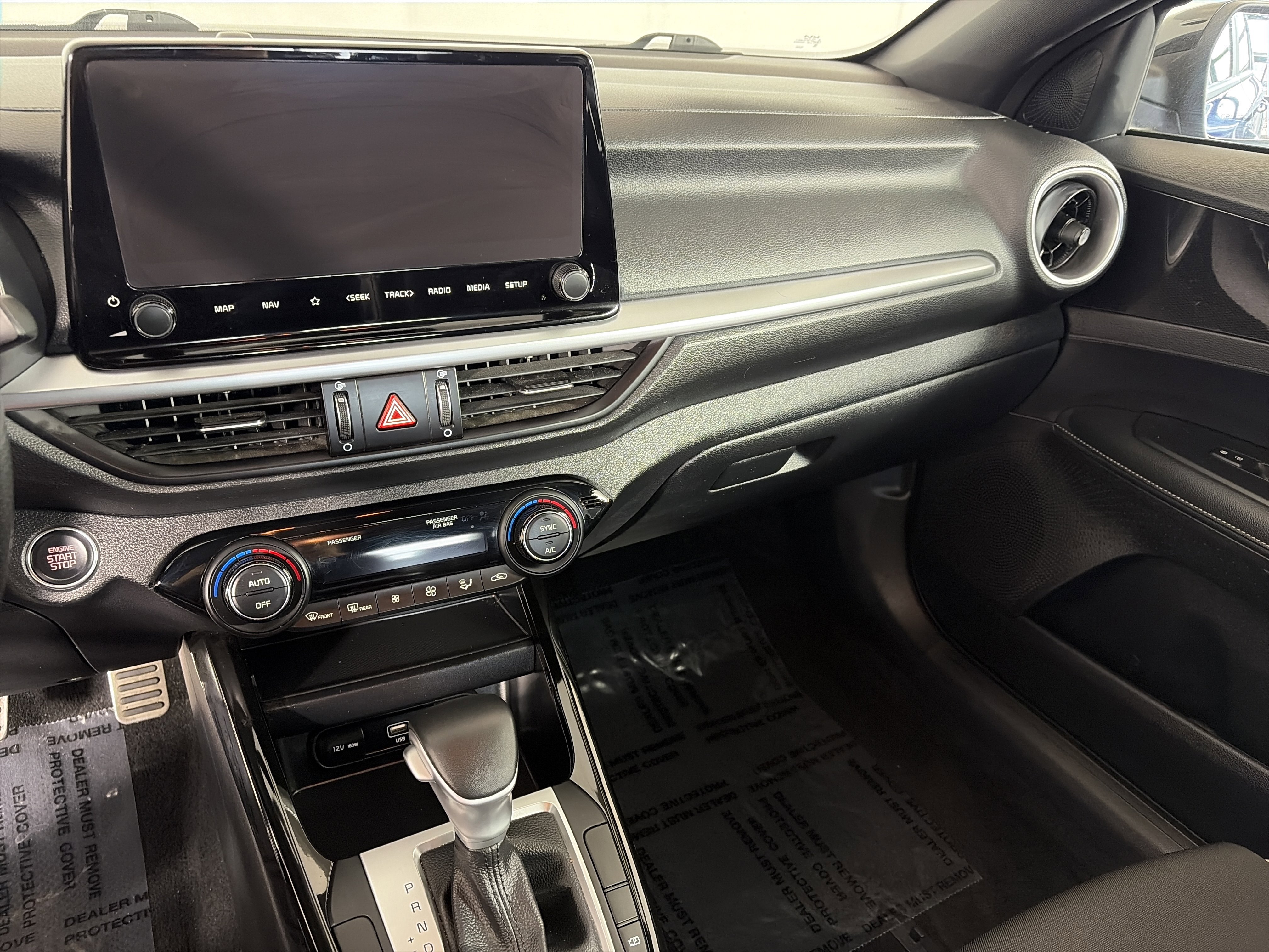 Certified 2024 Kia Forte GT-Line image 4