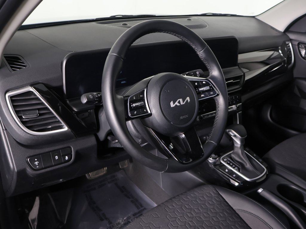 Used 2025 Kia Seltos S image 26