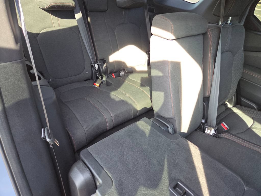 Used 2023 Honda Pilot Sport image 29