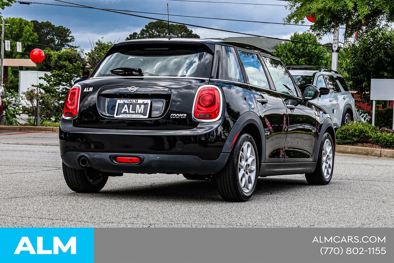 Used 2019 MINI Cooper 4-Door Hardtop FWD image 6