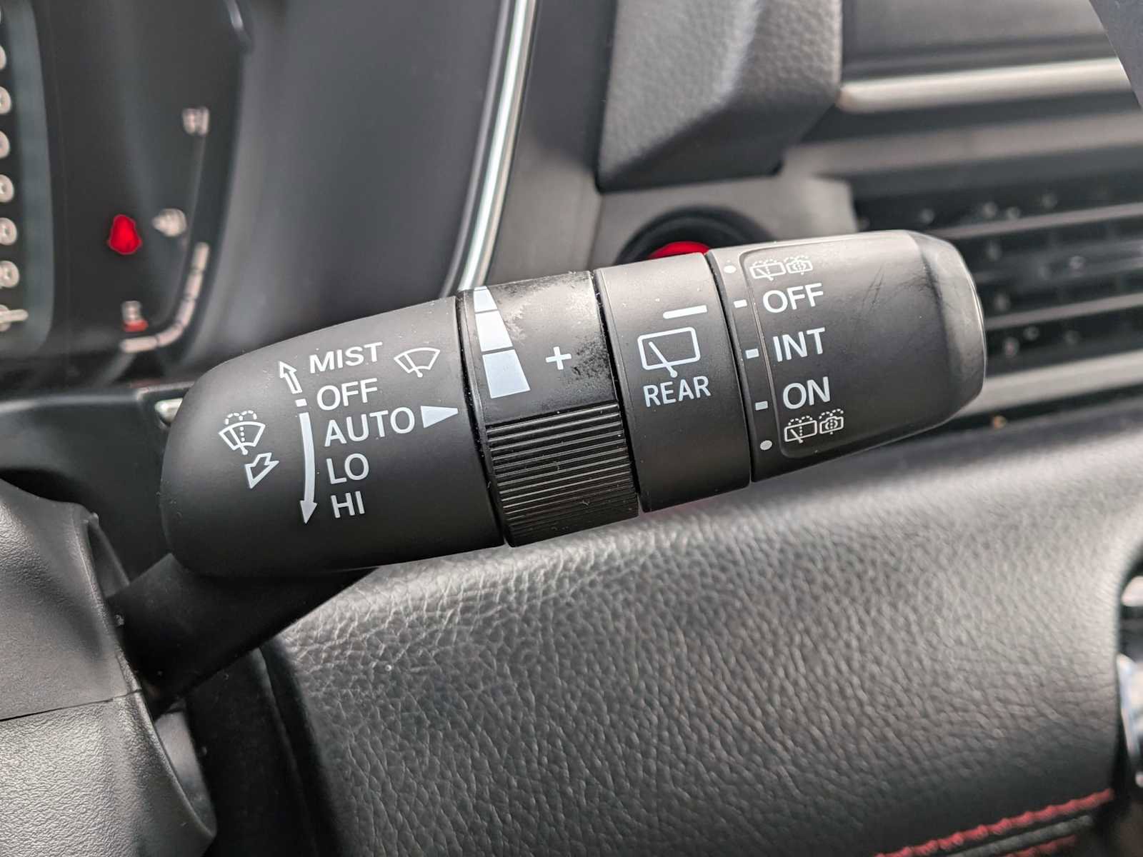 Used 2025 Honda Pilot Black Edition image 26