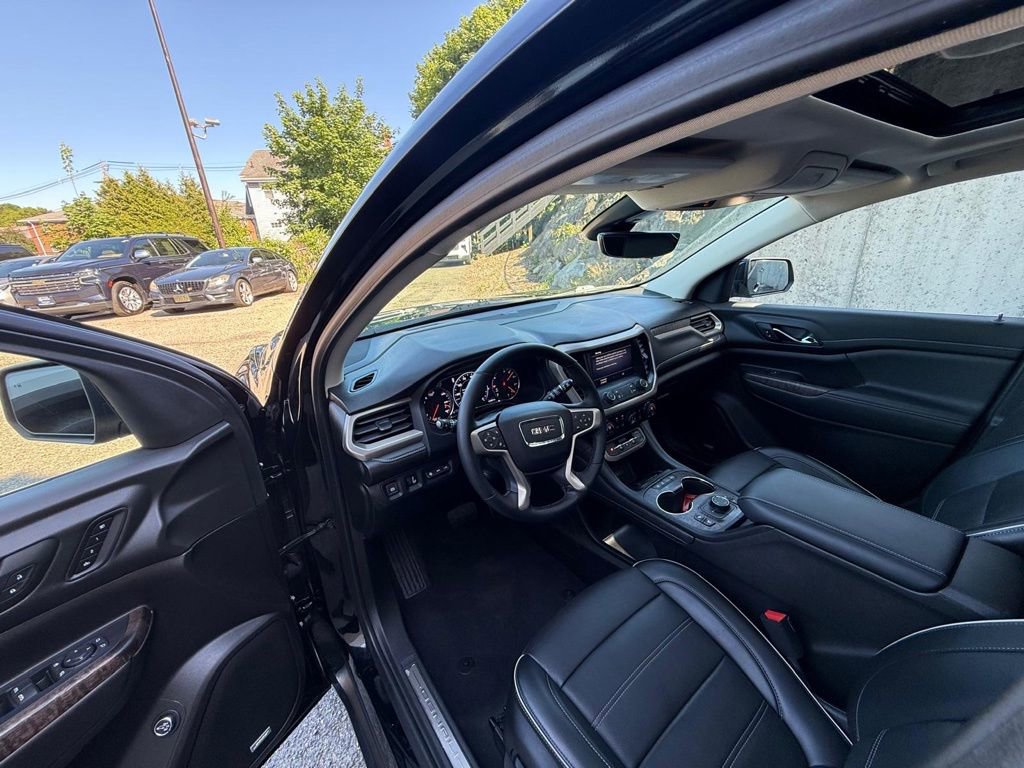 Used 2023 GMC Acadia Denali w/ Black Diamond Edition AWD/4WD image 14