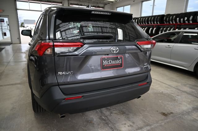 Used 2024 Toyota RAV4 LE AWD/4WD image 7