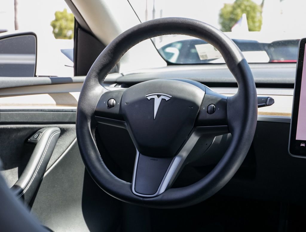 Used 2023 Tesla Model Y Long Range AWD/4WD image 24