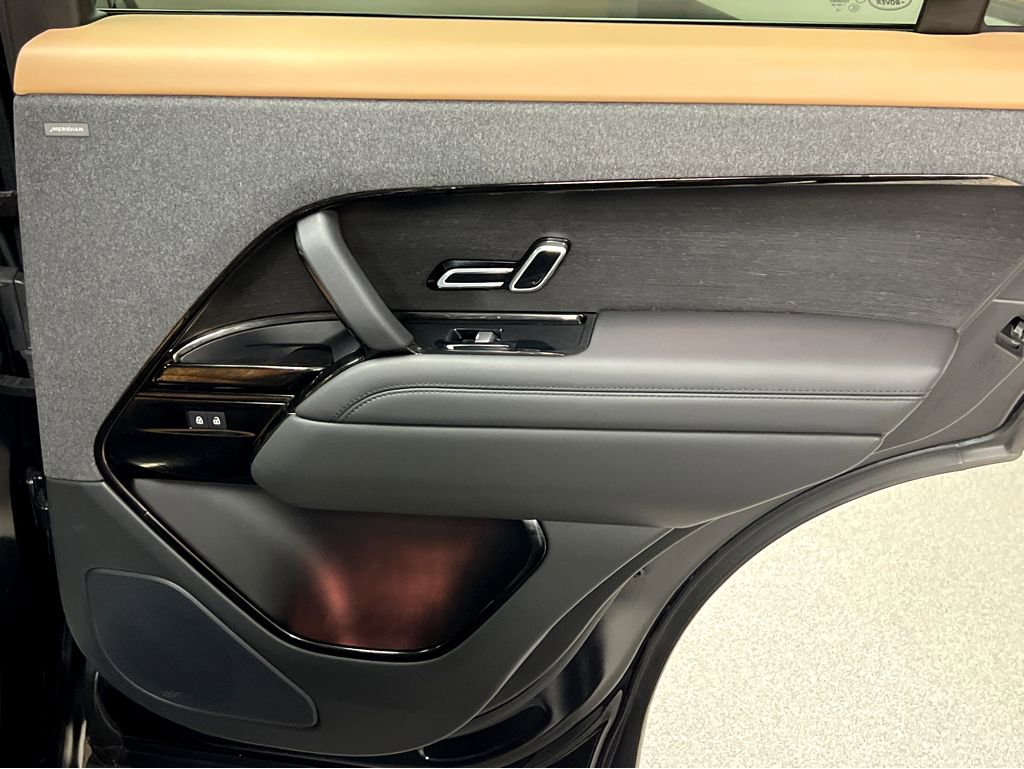 Used 2023 Land Rover Range Rover Sport SE Dynamic image 21