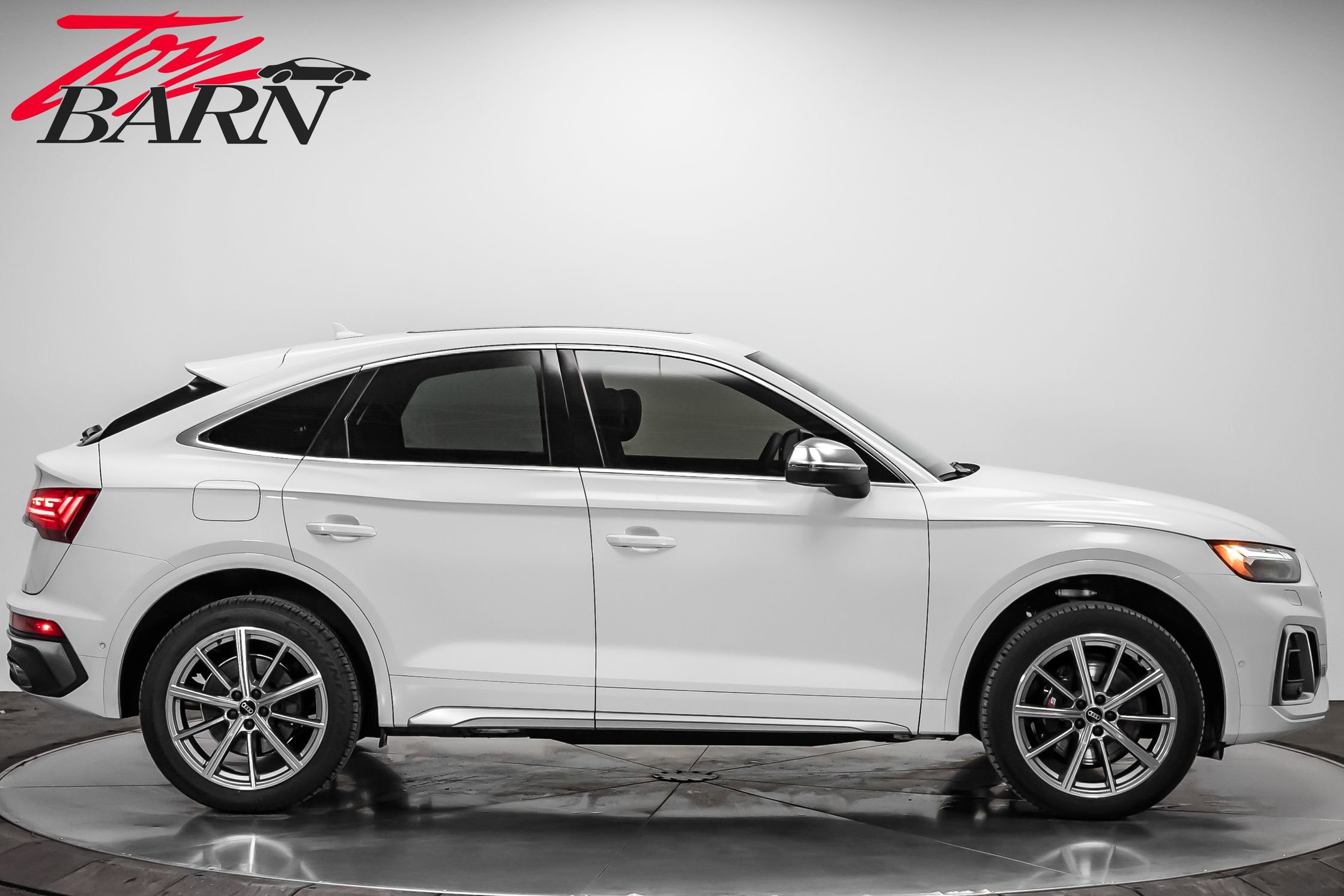 Used 2023 Audi SQ5 Prestige AWD/4WD image 6