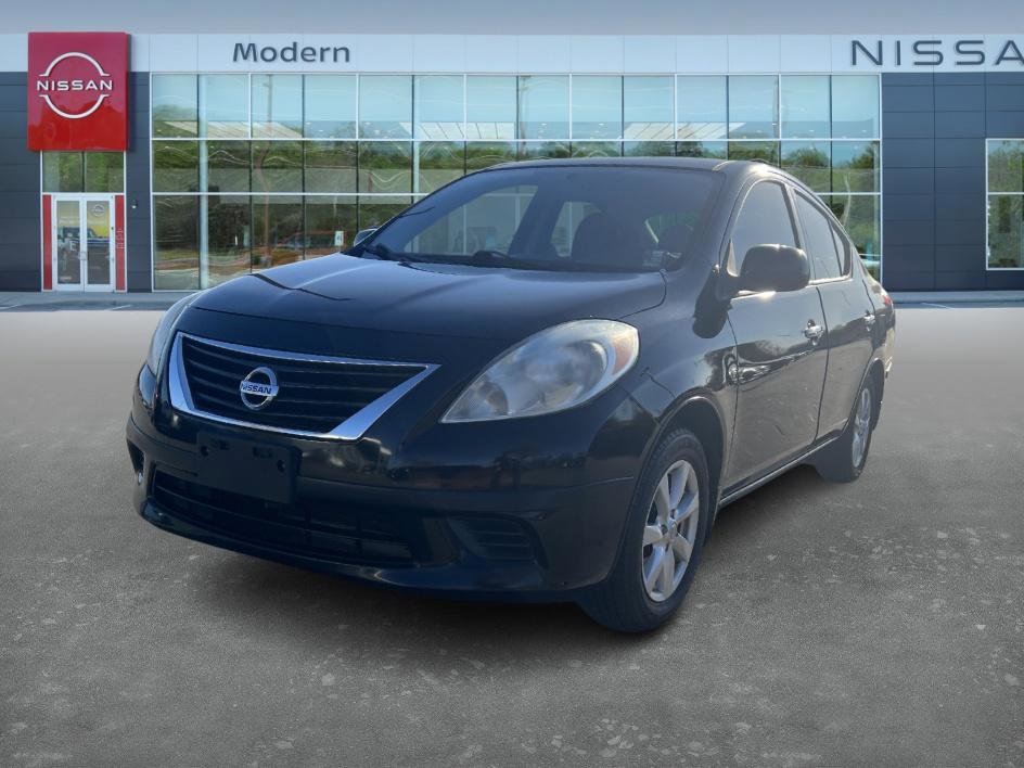 Used 2014 Nissan Versa SV w/ Convenience Package