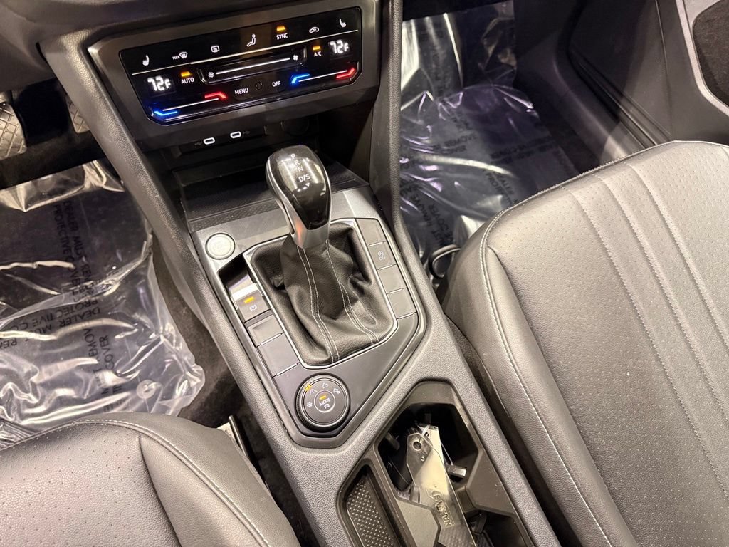 Used 2023 Volkswagen Tiguan SE w/ Panoramic Sunroof Package AWD/4WD image 19