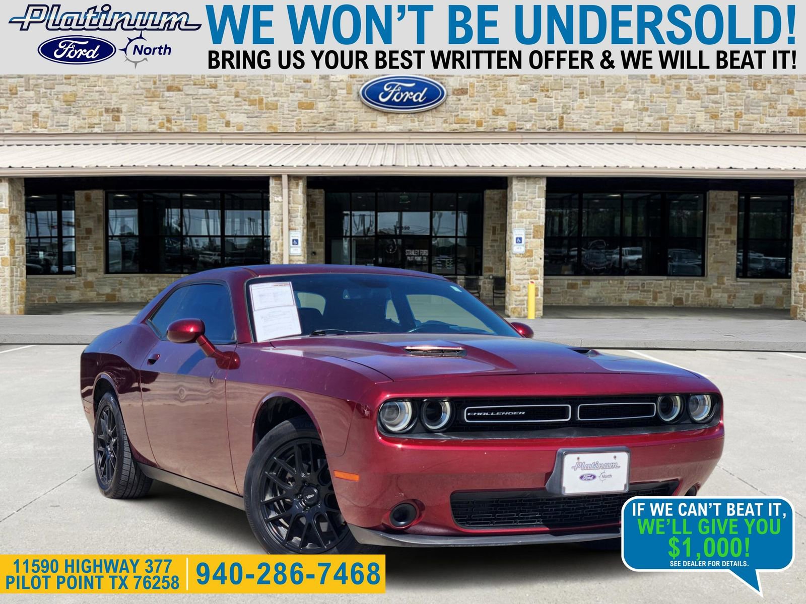 Used 2019 Dodge Challenger SXT image 1