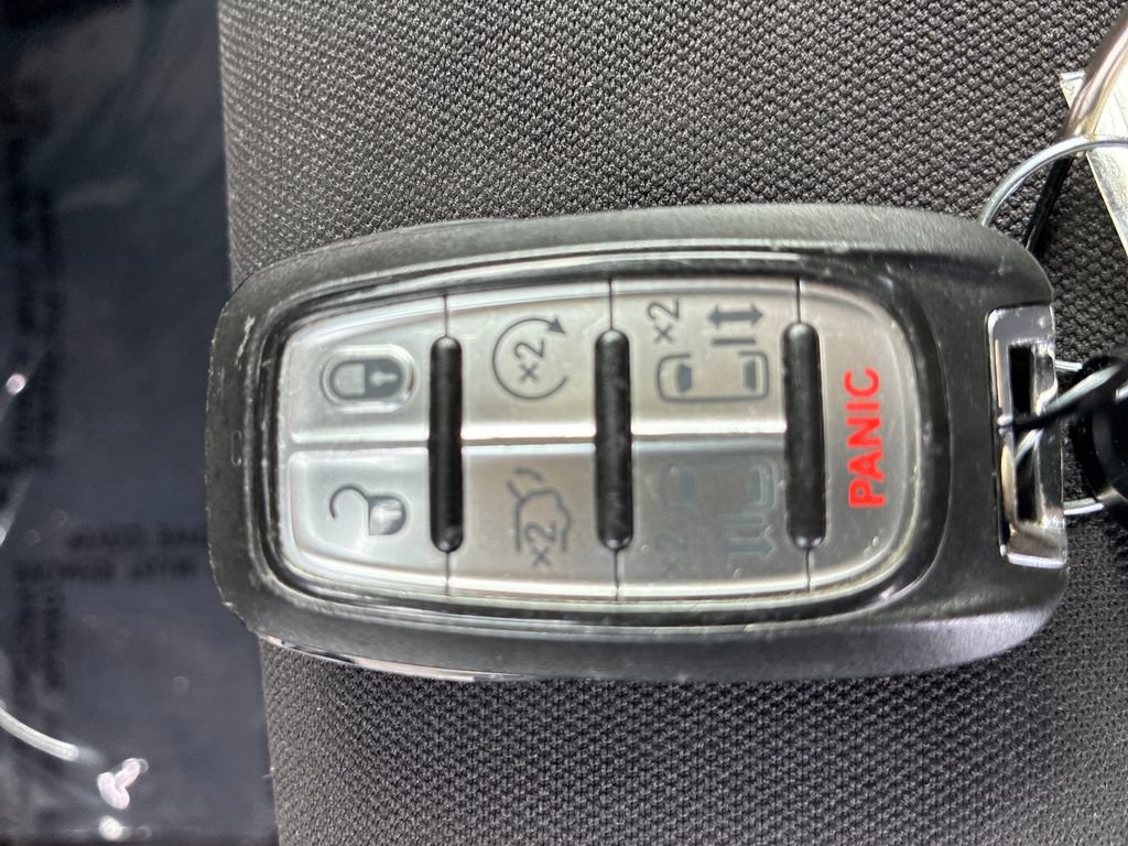 Used 2023 Chrysler Voyager LX FWD image 28
