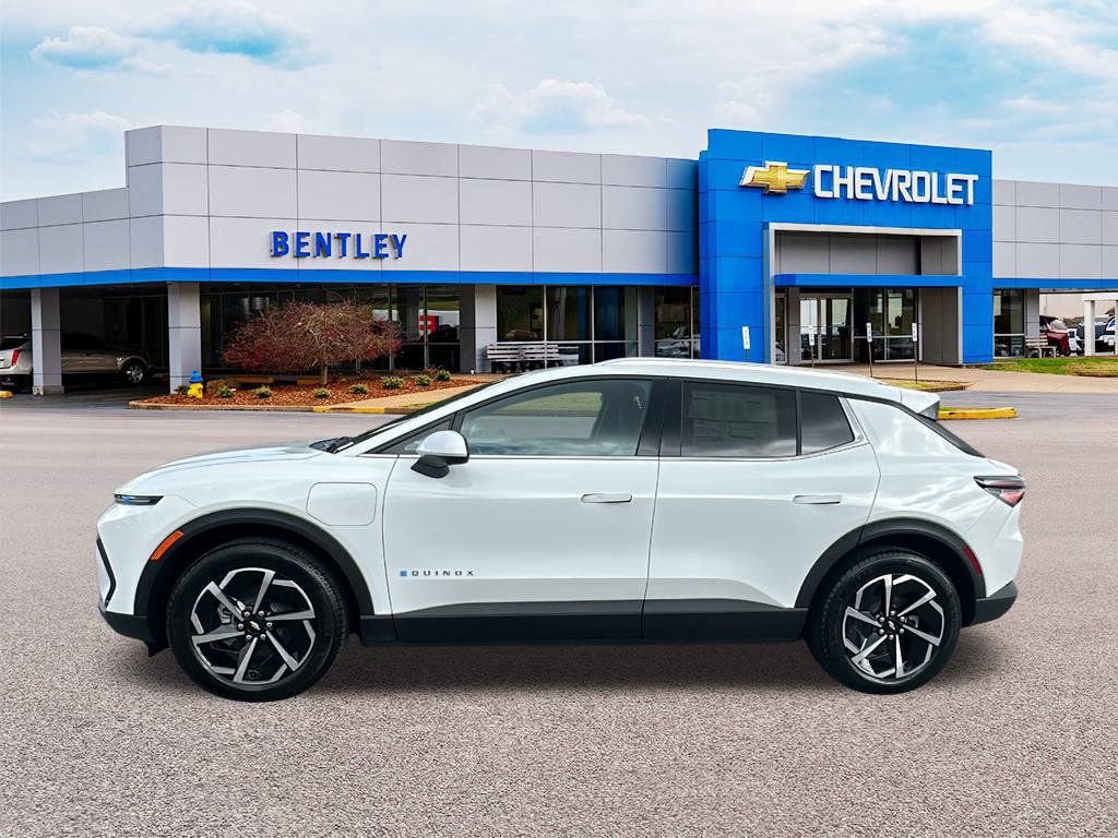 New 2026 Chevrolet Equinox EV LT AWD/4WD image 2
