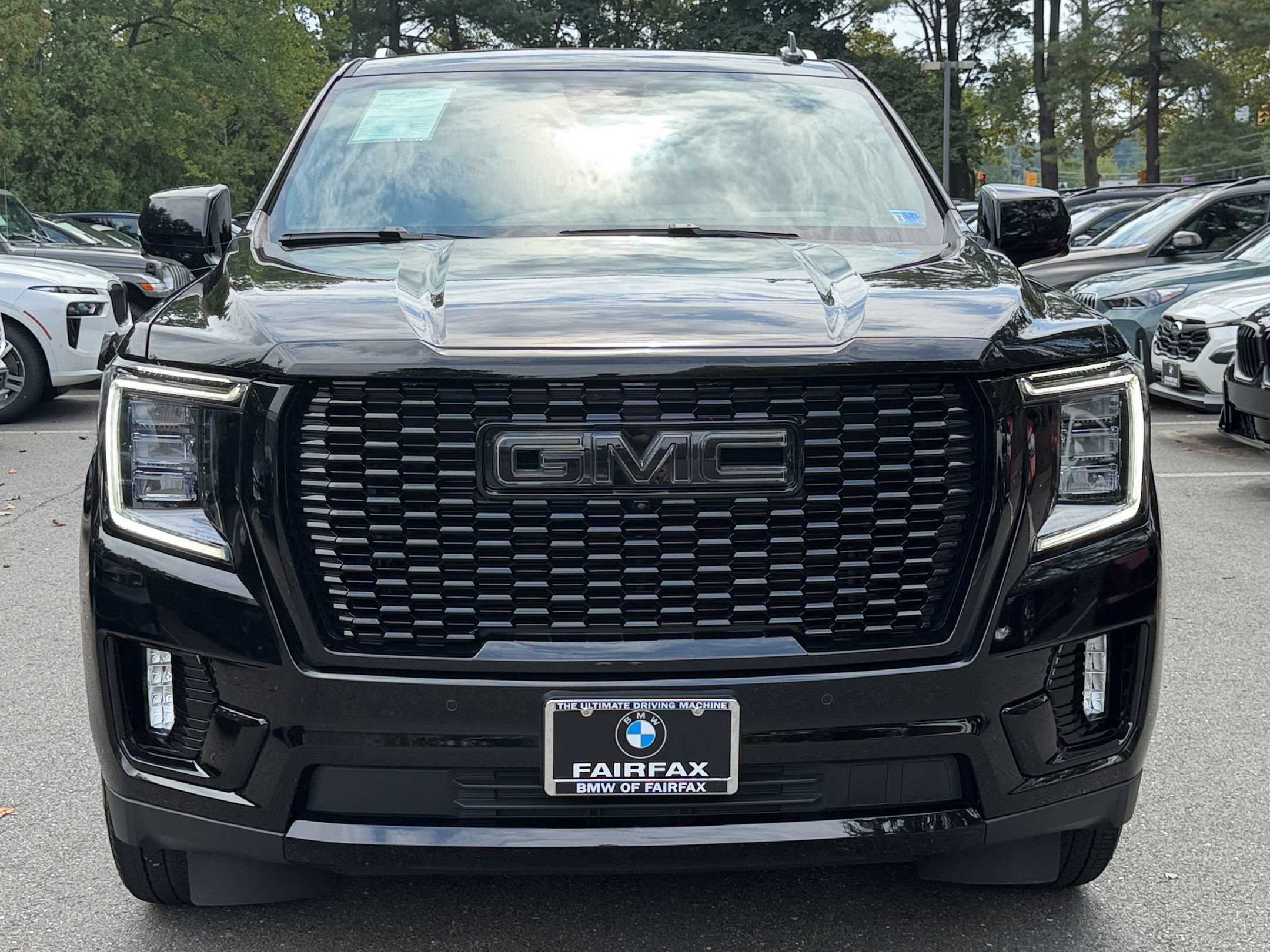 Used 2024 GMC Yukon Denali AWD/4WD image 6